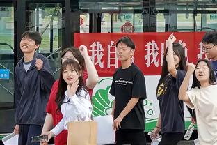 谷爱凌庆祝夺冠：见证中国冰雪运动的发展鼓舞人心，我们一起加油